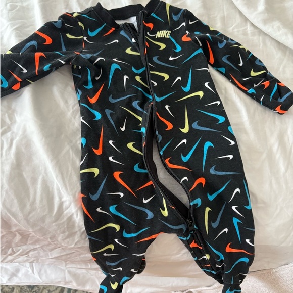 Nike Kids Footie - Black with Multicolor Swooshes - Picture 4 of 4